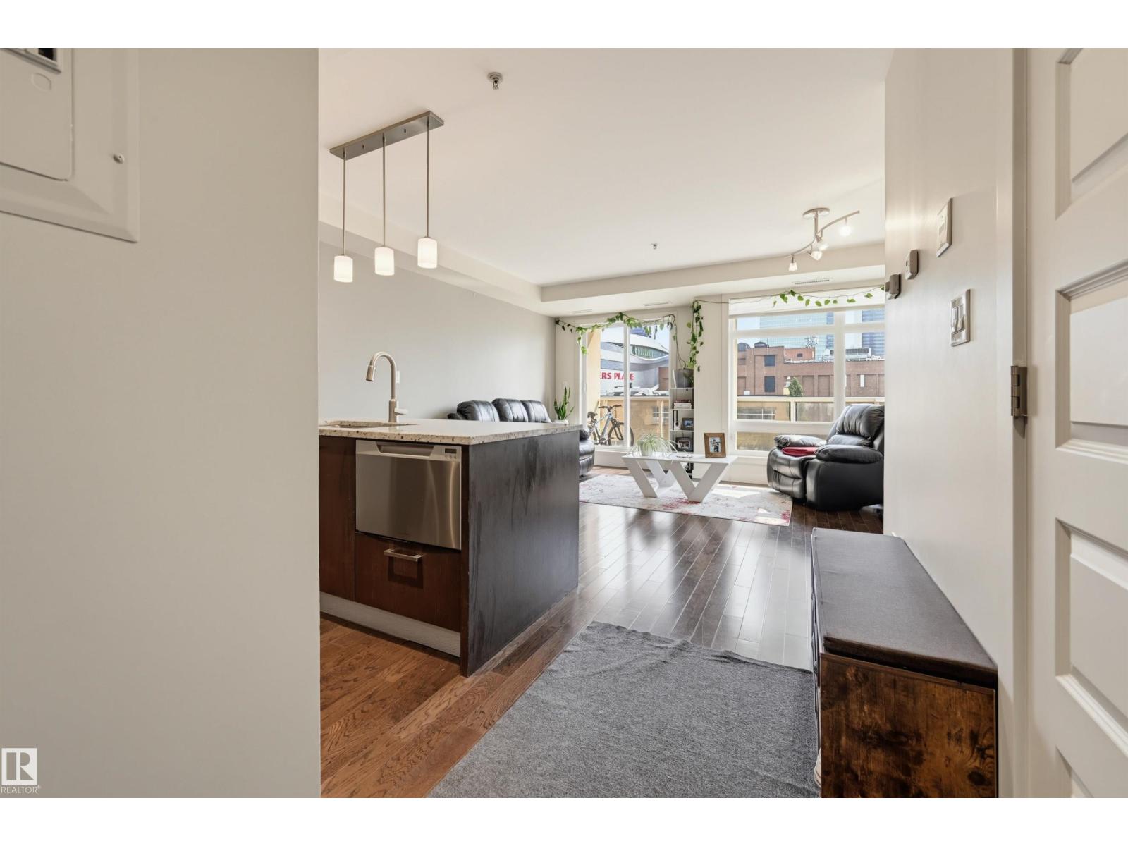 #404 10388 105 ST NW NW - 6