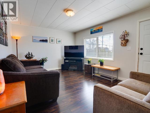 4212 MANSON AVE - 4