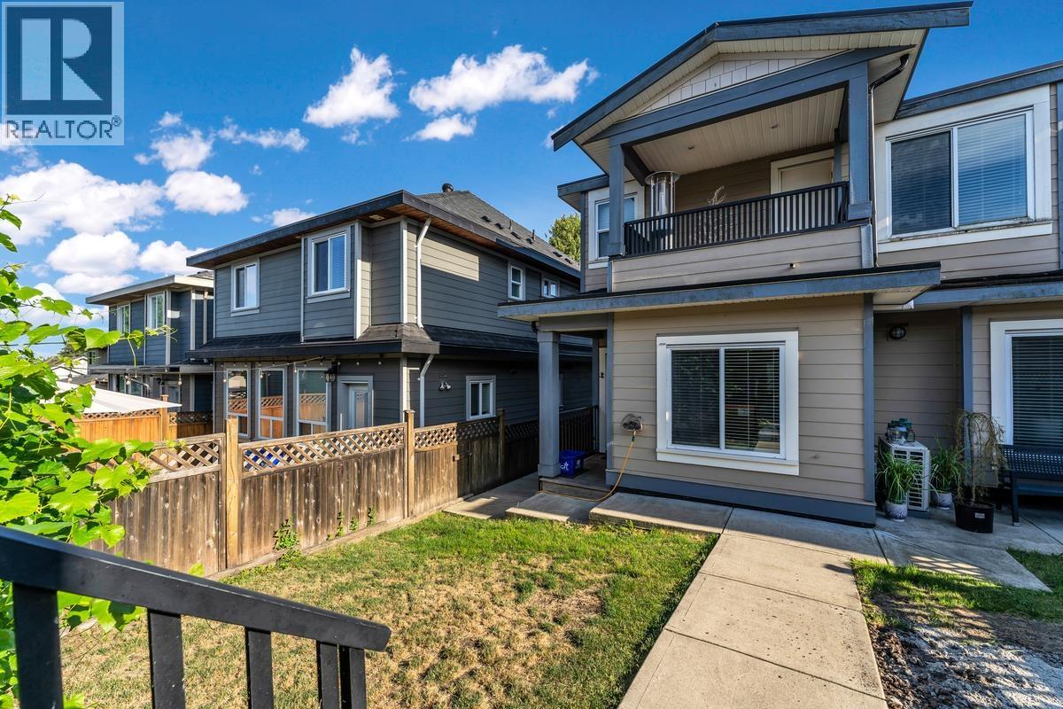 907 HARRIS AVENUE, Coquitlam — photo 3