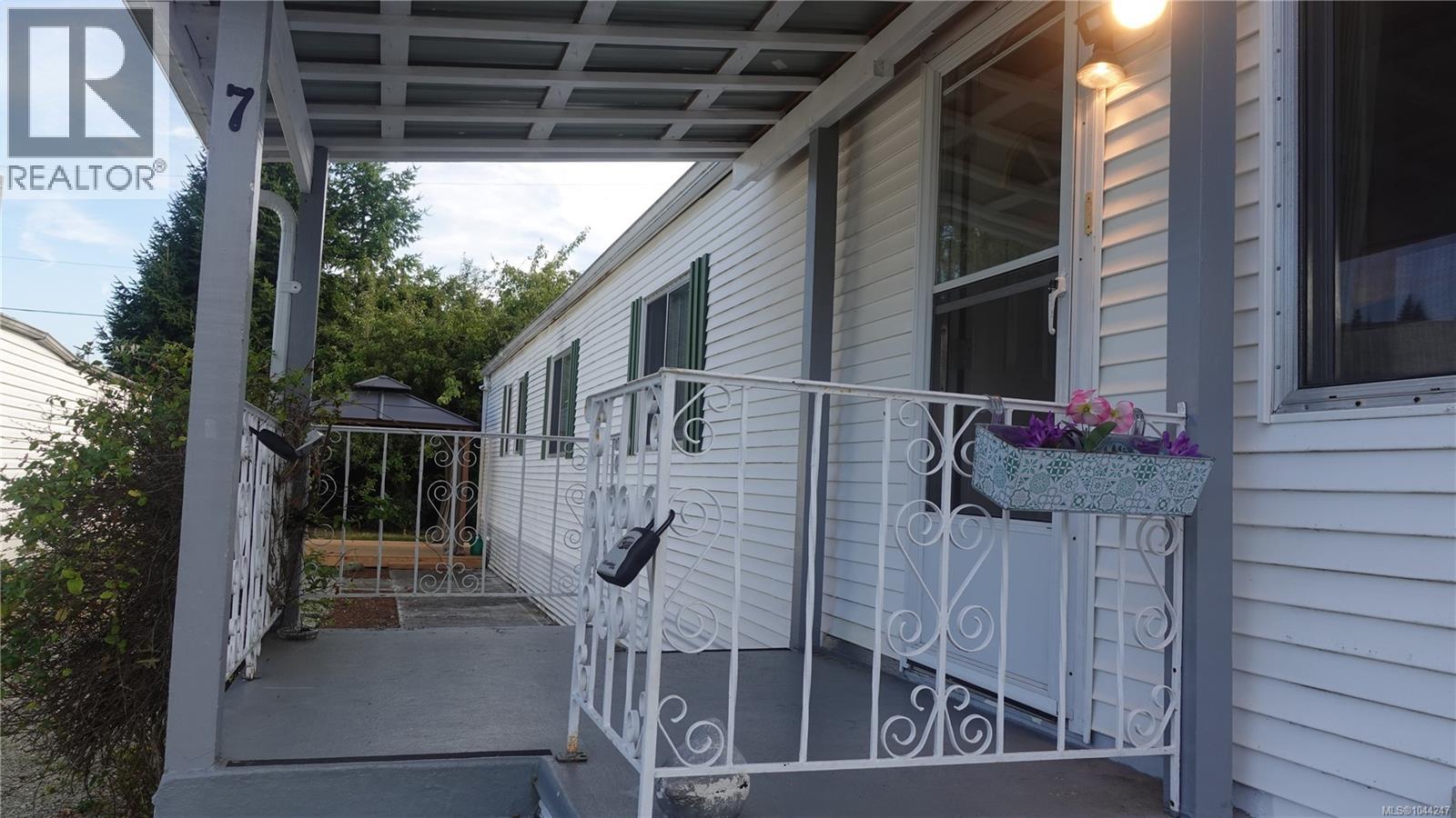 #7 6820 Parklands Pl - 2