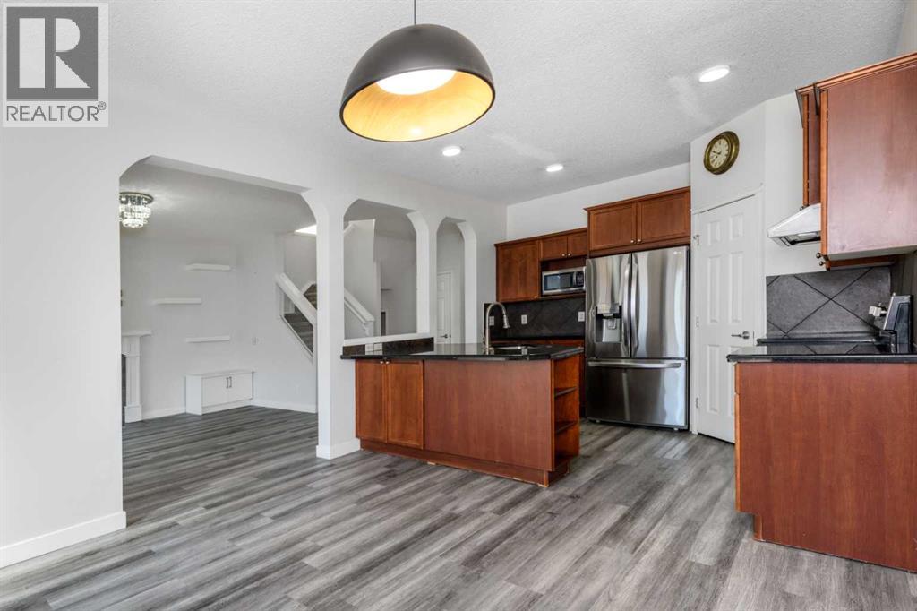 228 SADDLECREST Way NE - 11