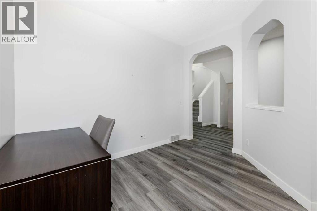 228 SADDLECREST Way NE - 14