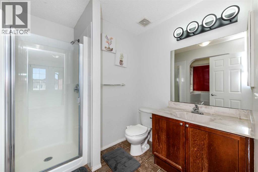 228 SADDLECREST Way NE - 23