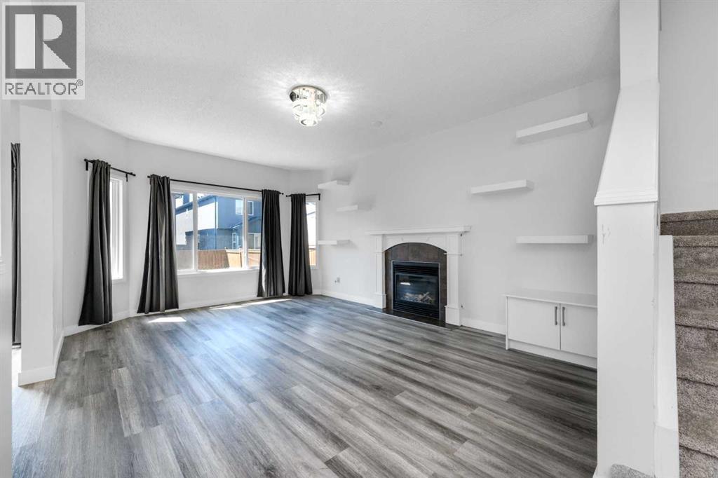 228 SADDLECREST Way NE - 3