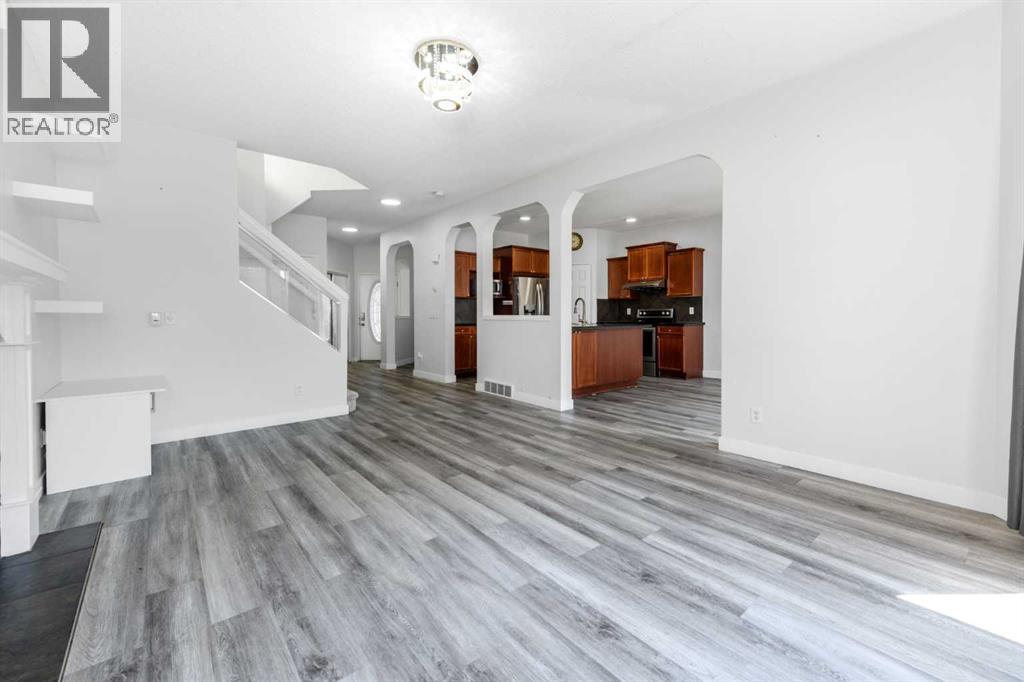 228 SADDLECREST Way NE - 5