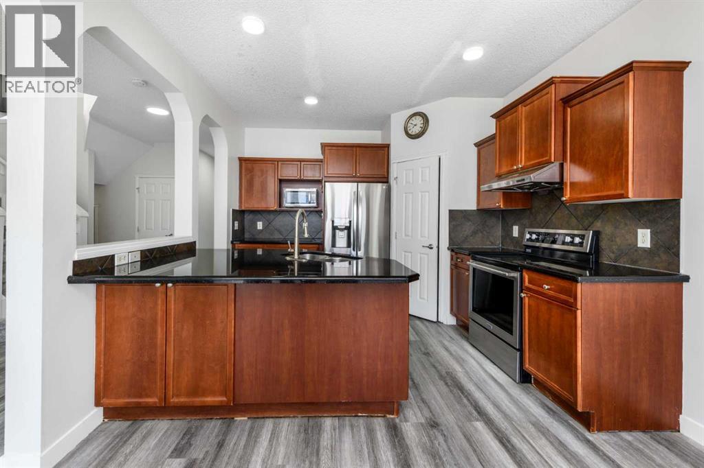 228 SADDLECREST Way NE - 6