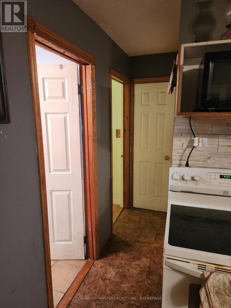 811 PIERCES LANE - 11