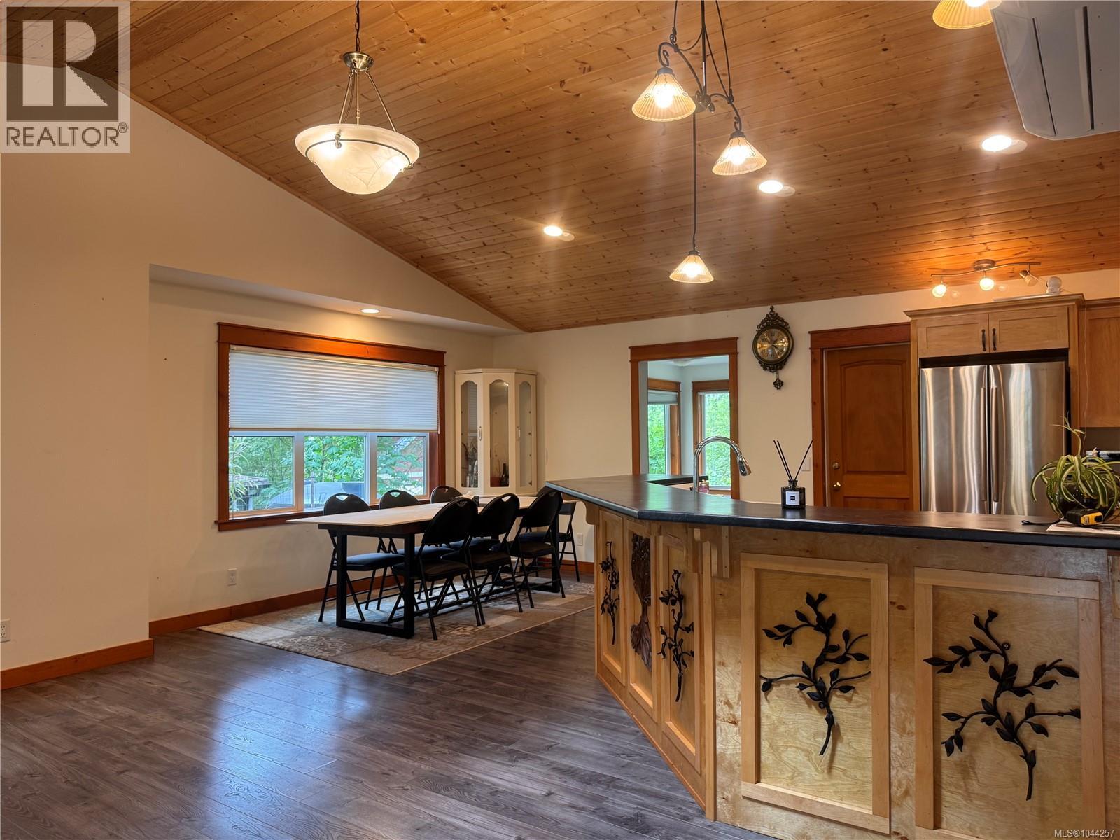 685 Rollo Rd - Image 5