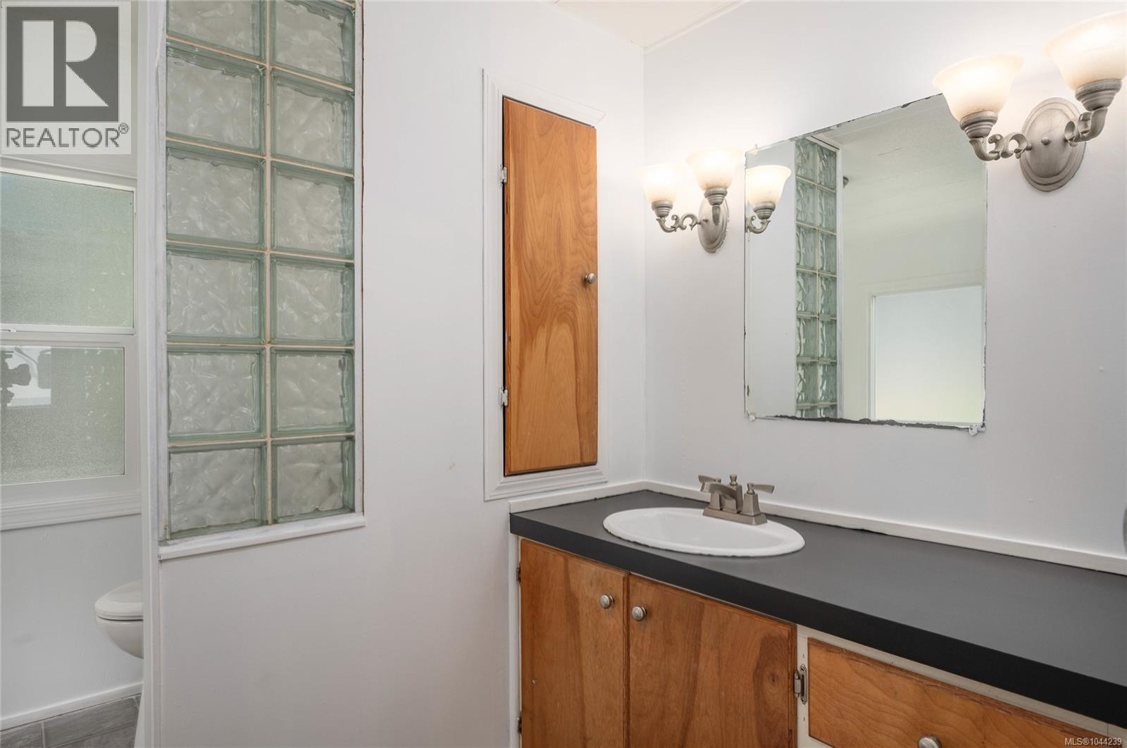 7353 Neva Rd - 23