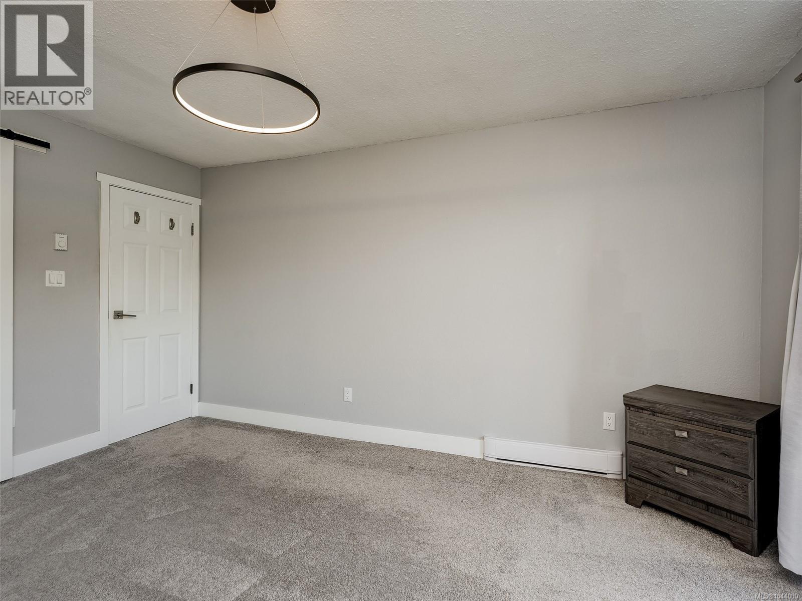 #301 3252 Glasgow Ave - 16