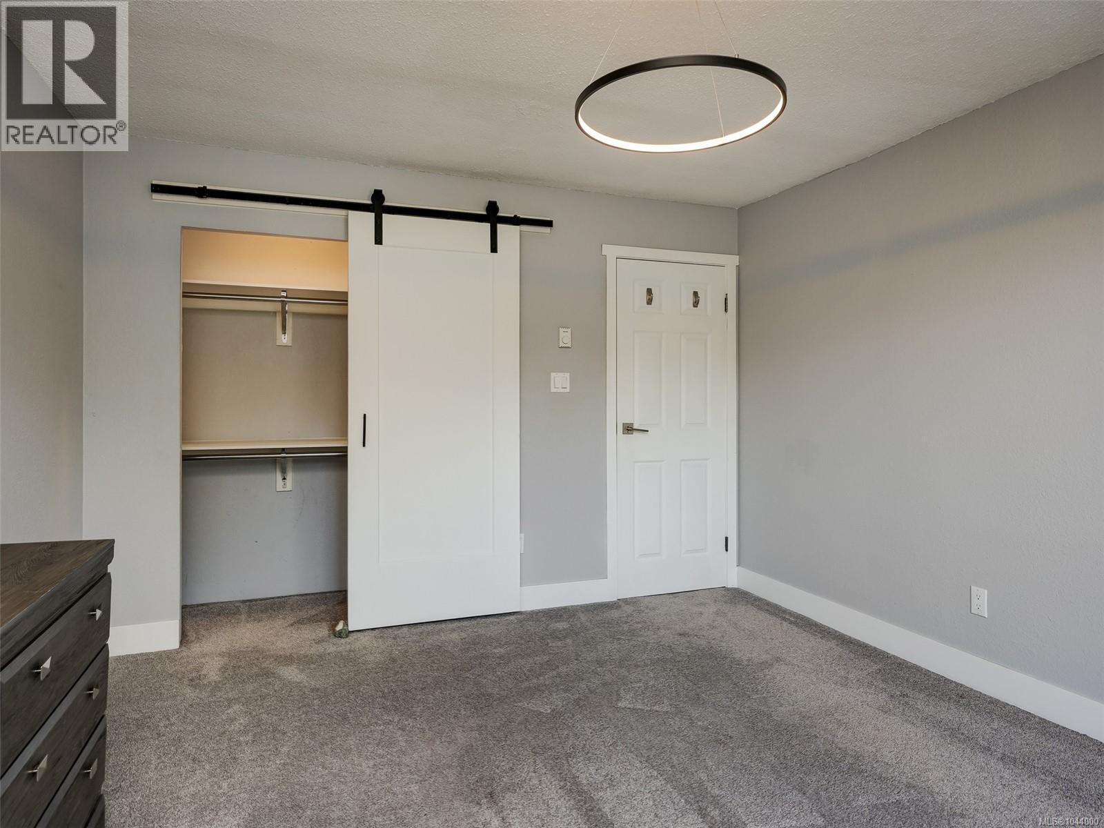 #301 3252 Glasgow Ave - 17