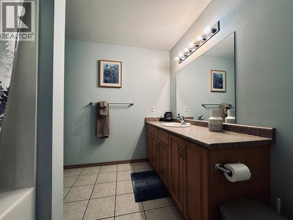 #203A 6608 42 Street - Image 18