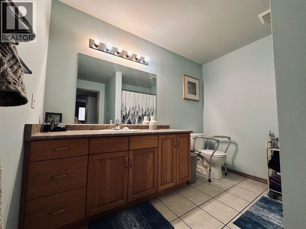 #203A 6608 42 Street - Image 19