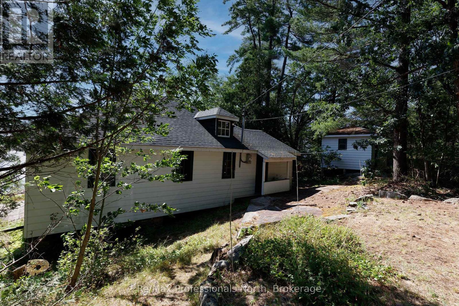 1102 UNIT 2 CLIPSHAM ROAD - Image 17