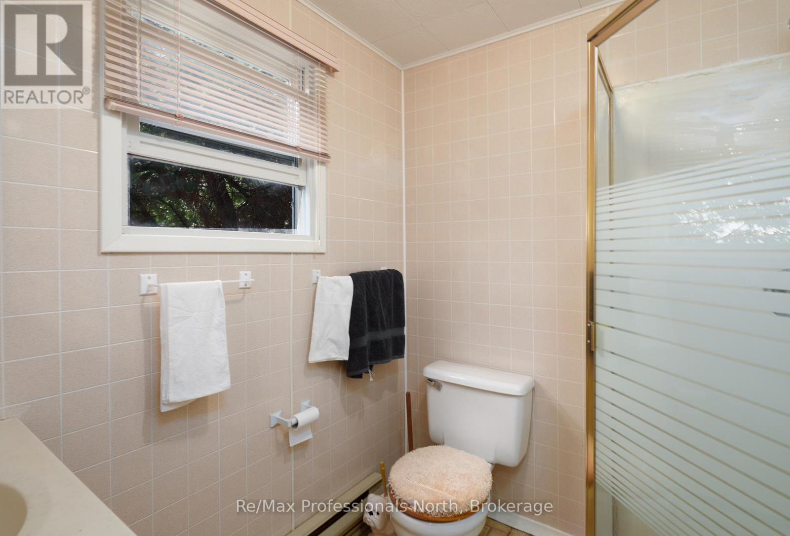 1102 UNIT 2 CLIPSHAM ROAD - Image 25