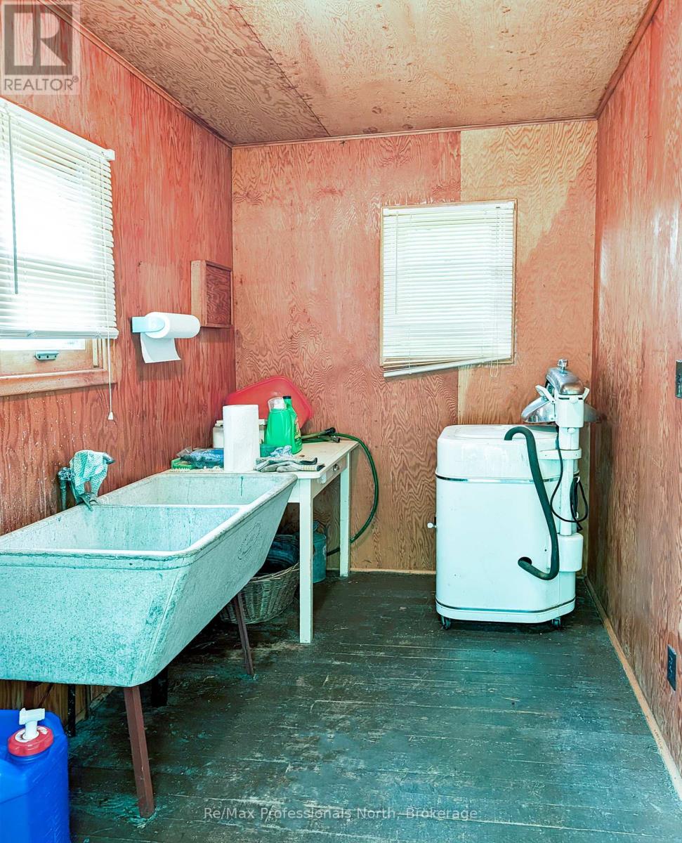 1102 UNIT 2 CLIPSHAM ROAD - Image 28