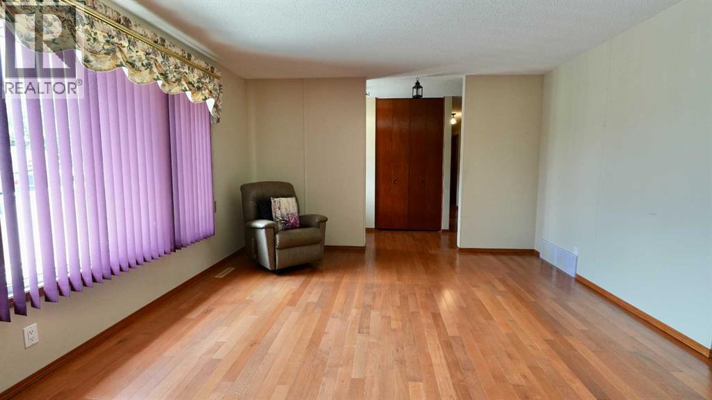 4704 48 Avenue - Image 20