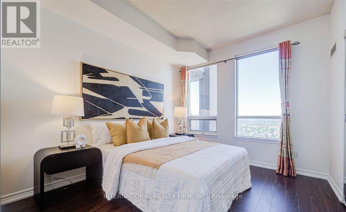 #2004 388 PRINCE OF WALES DRIVE - 10