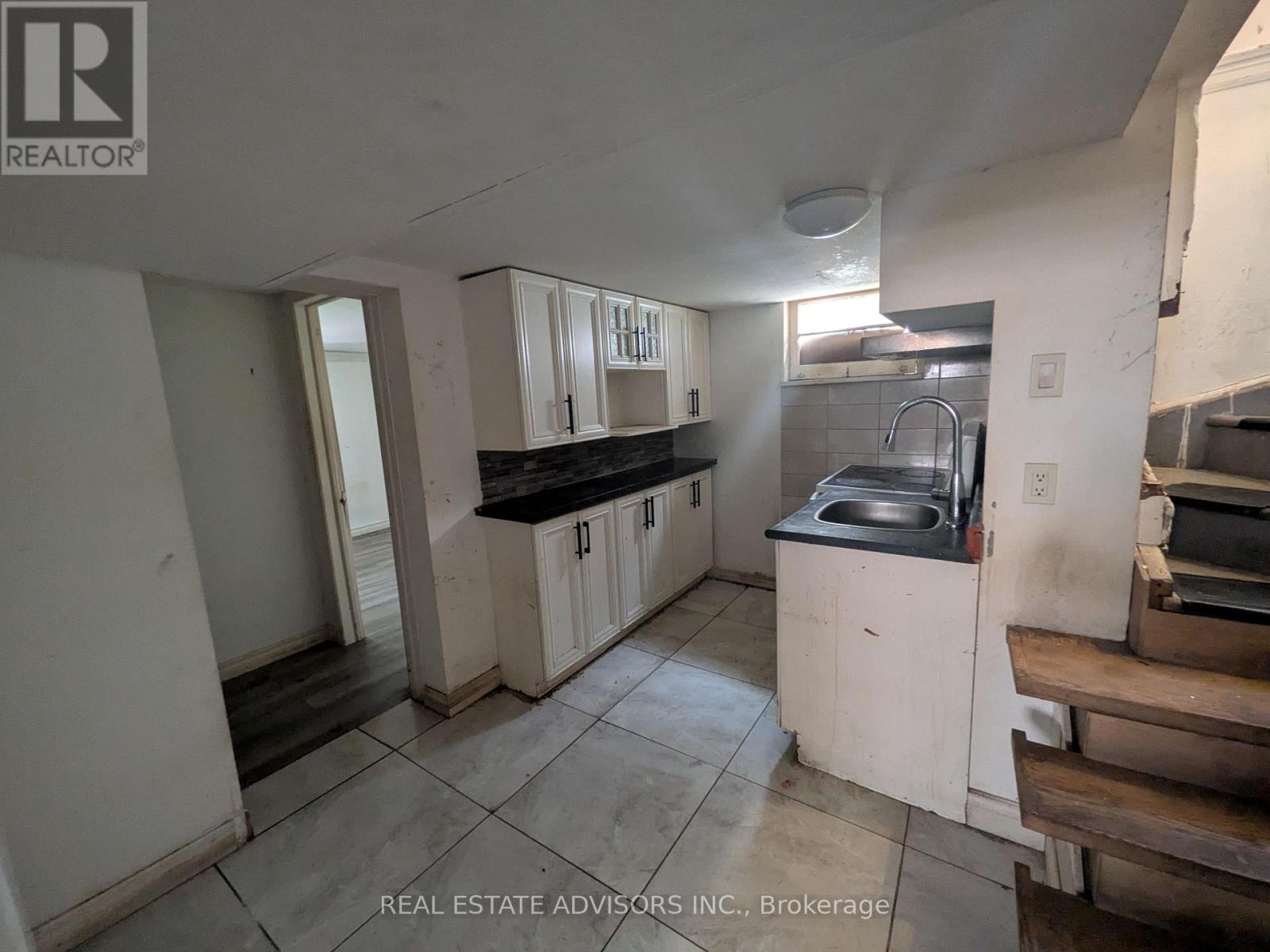 45 PITT AVENUE - 19