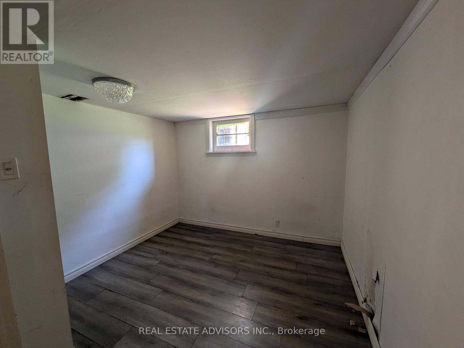 45 PITT AVENUE - 18