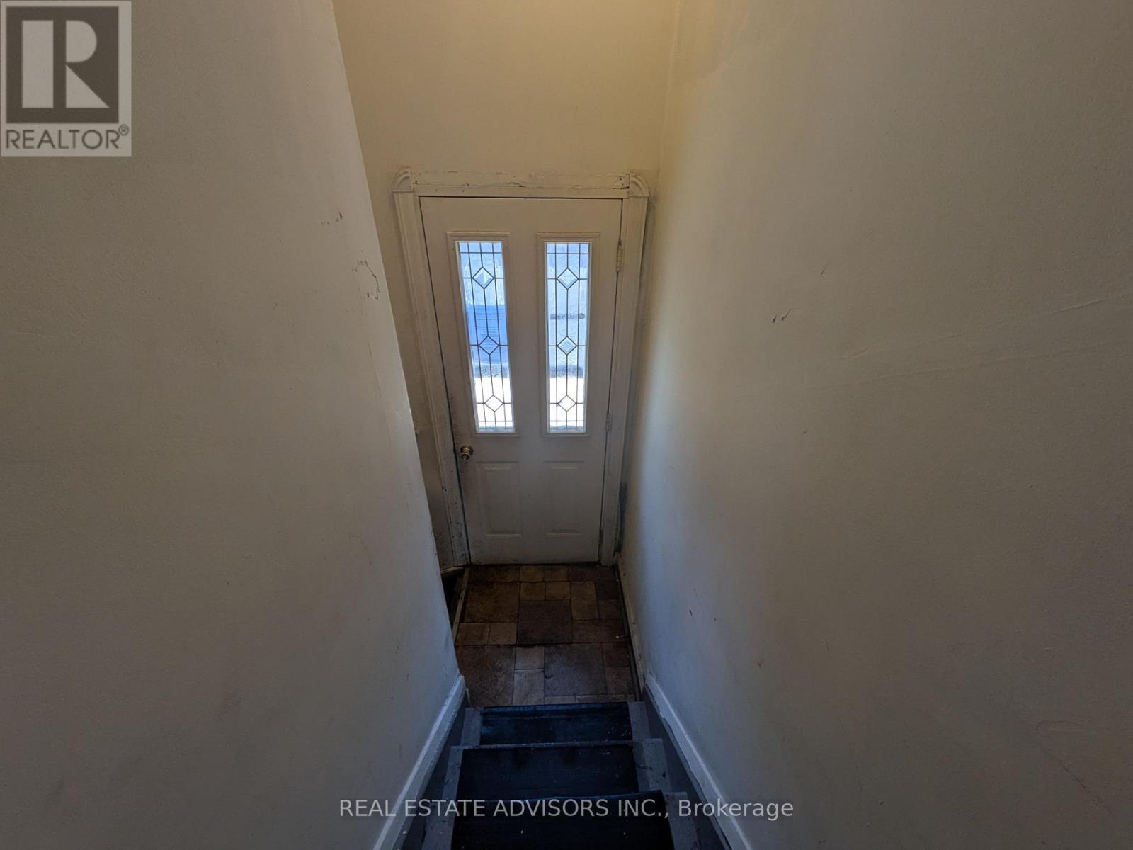 45 PITT AVENUE - 12