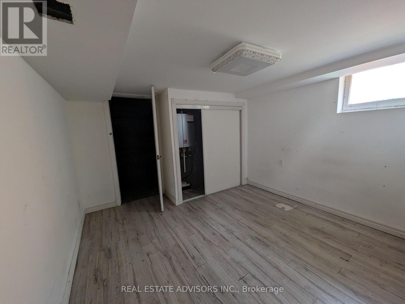 45 PITT AVENUE - 14
