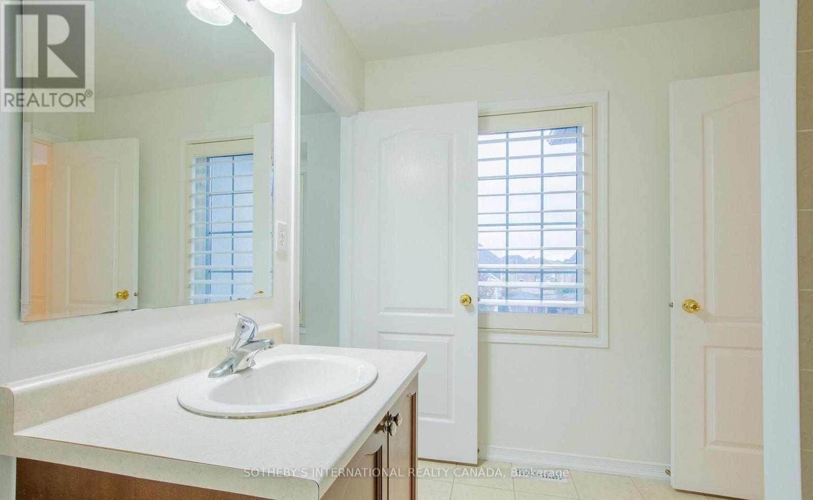 4690 HUFFMAN ROAD - 11