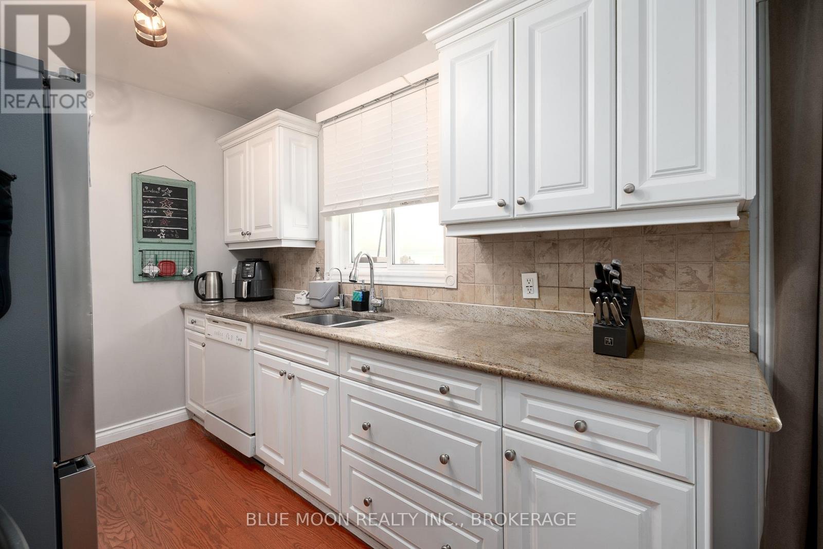 2545 LEEMAN ROAD - 13