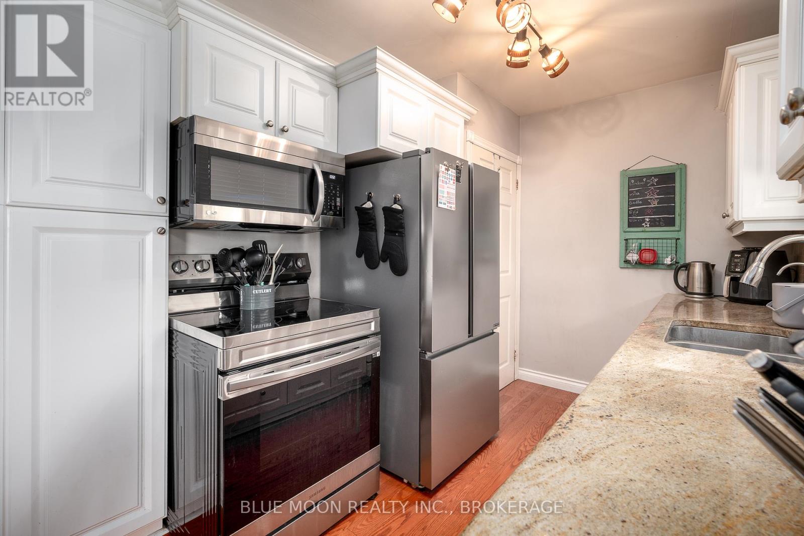 2545 LEEMAN ROAD - 14
