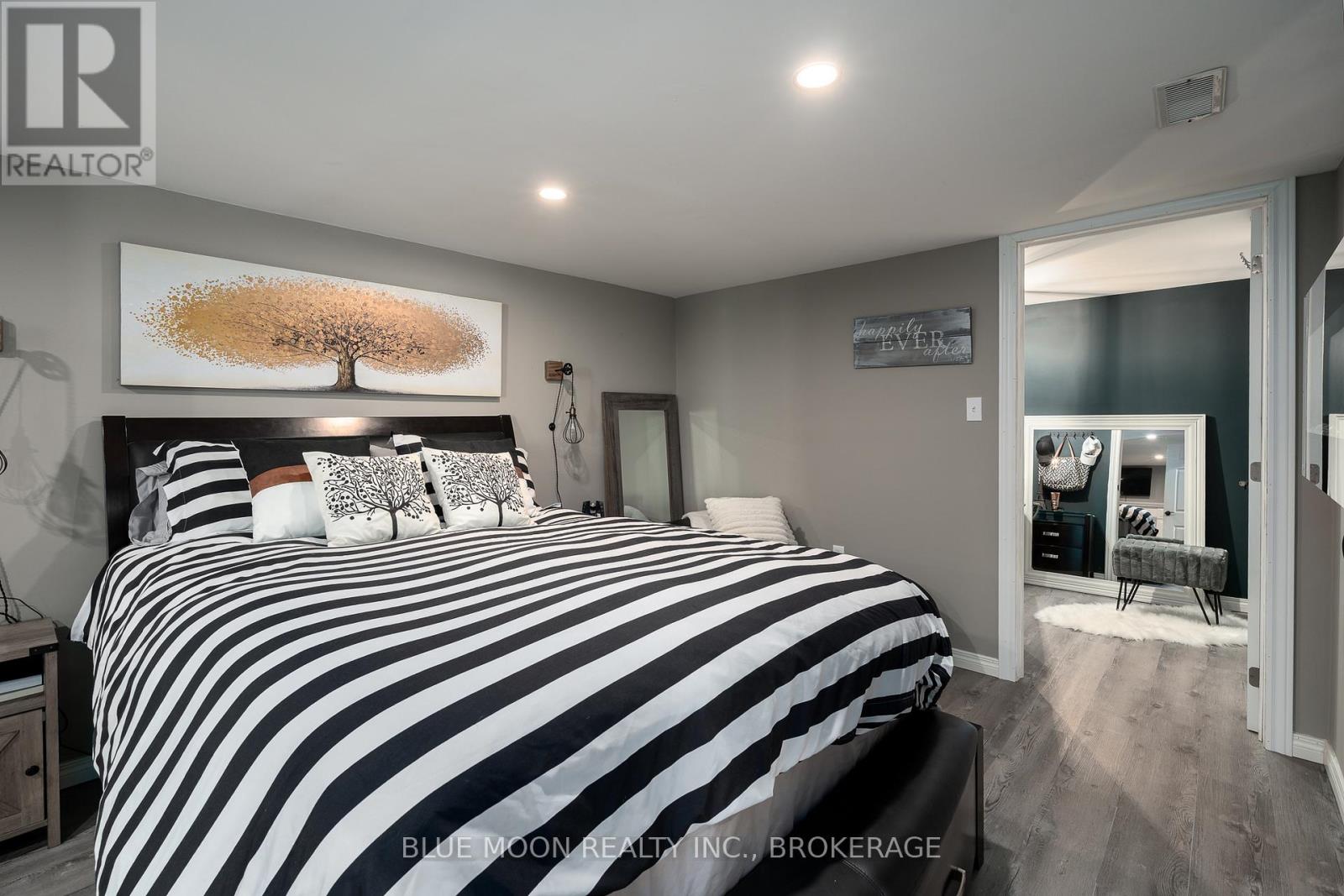 2545 LEEMAN ROAD - 26