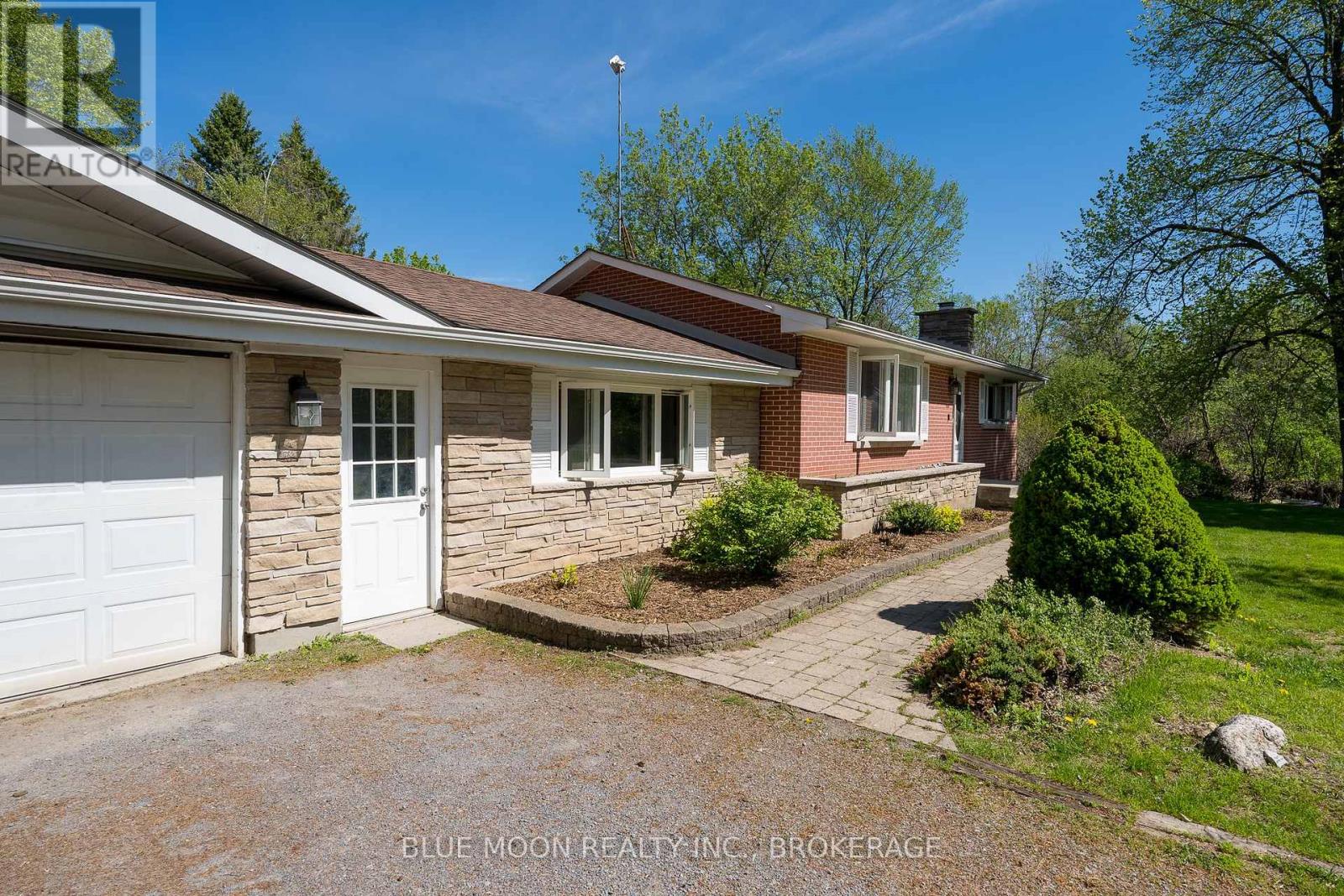 2545 LEEMAN ROAD - 6
