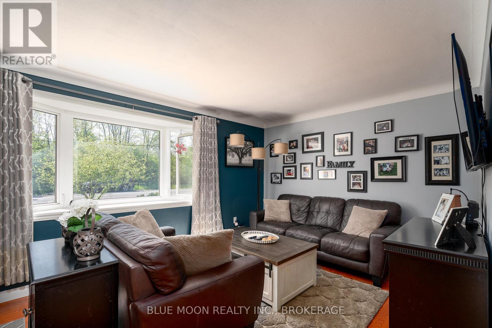2545 LEEMAN ROAD - 8