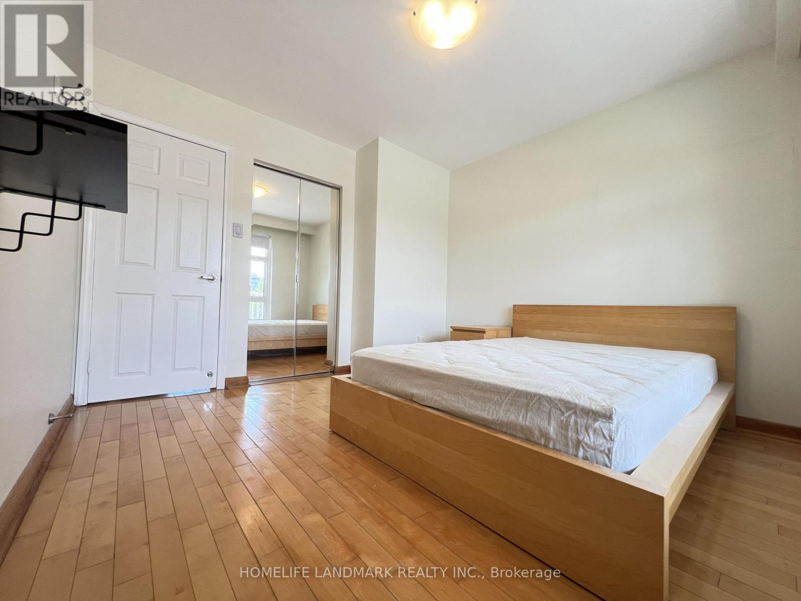 27 TILLPLAIN ROAD - 22