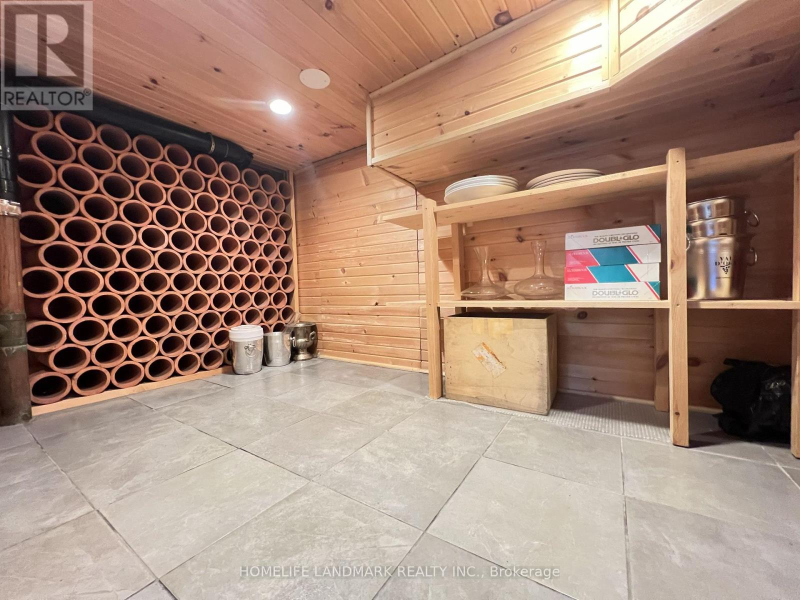 27 TILLPLAIN ROAD - 34