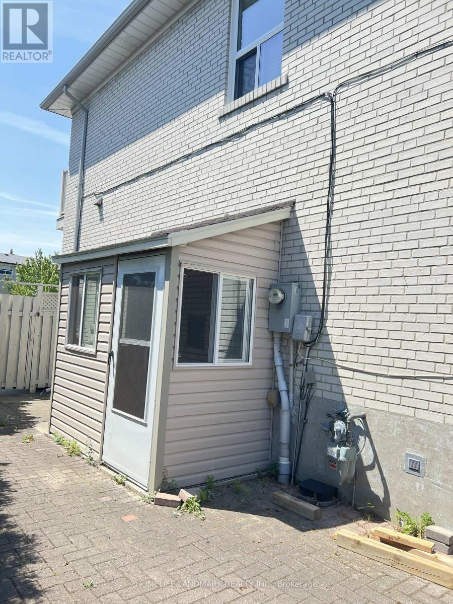 27 TILLPLAIN ROAD - 38
