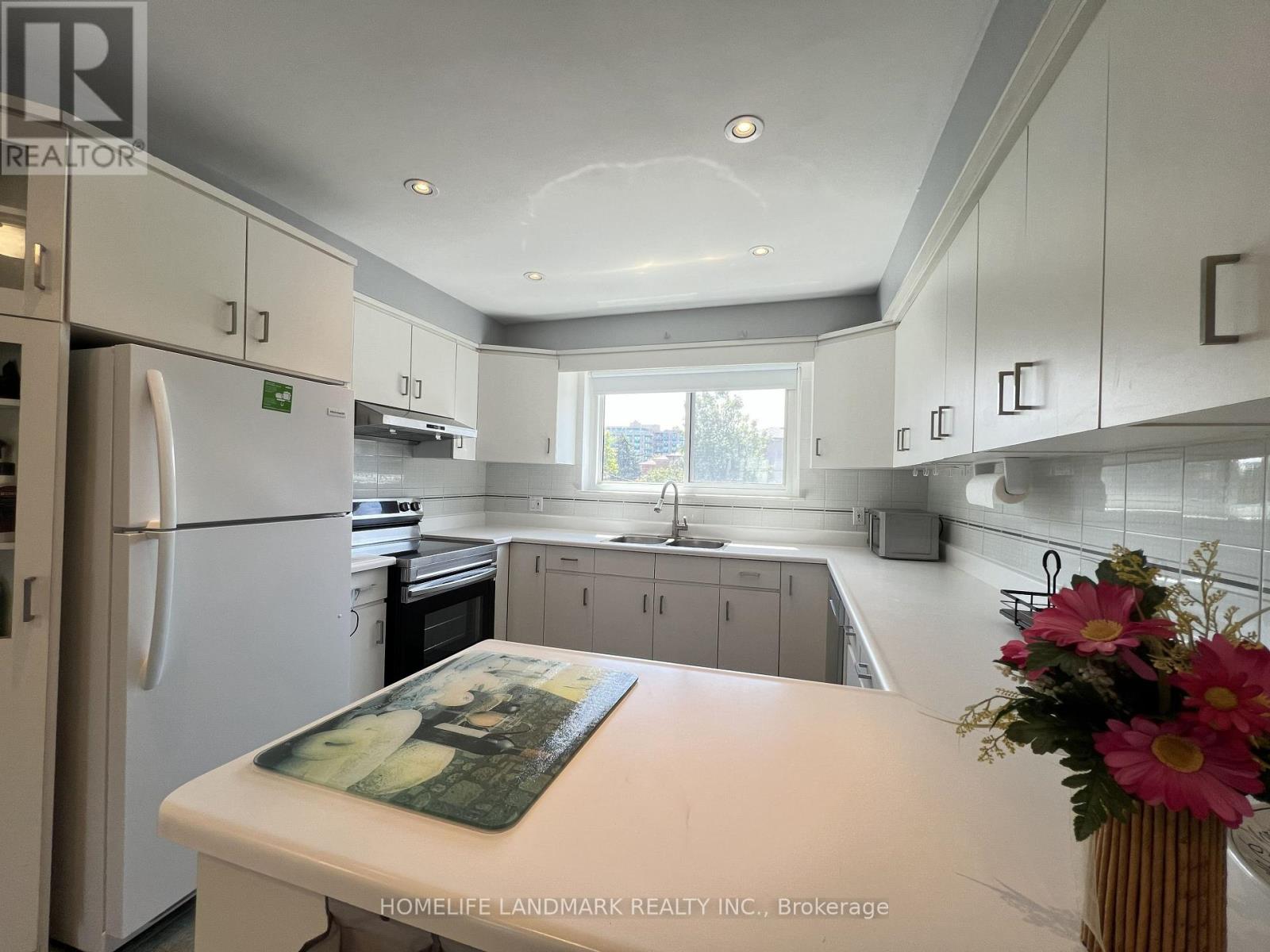 27 TILLPLAIN ROAD - 8