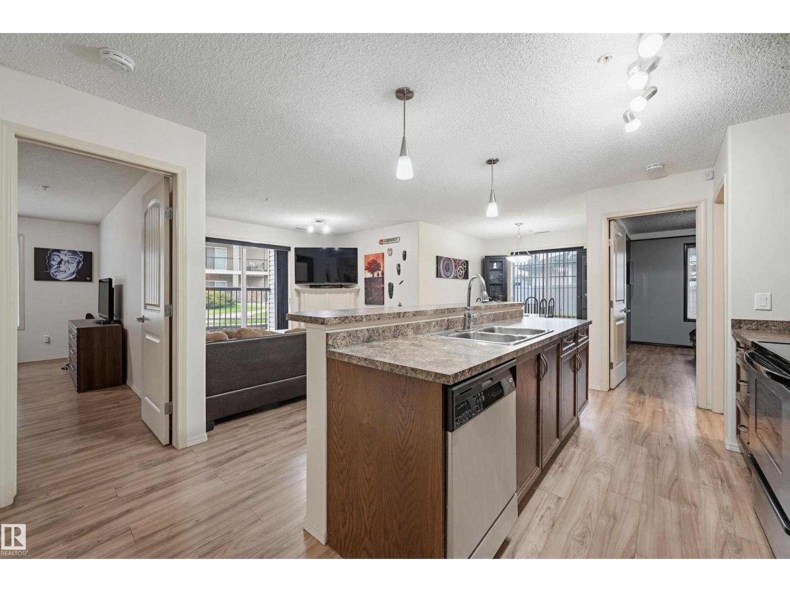 #121 17415 99 AV NW, Terra Losa, Edmonton photo 2