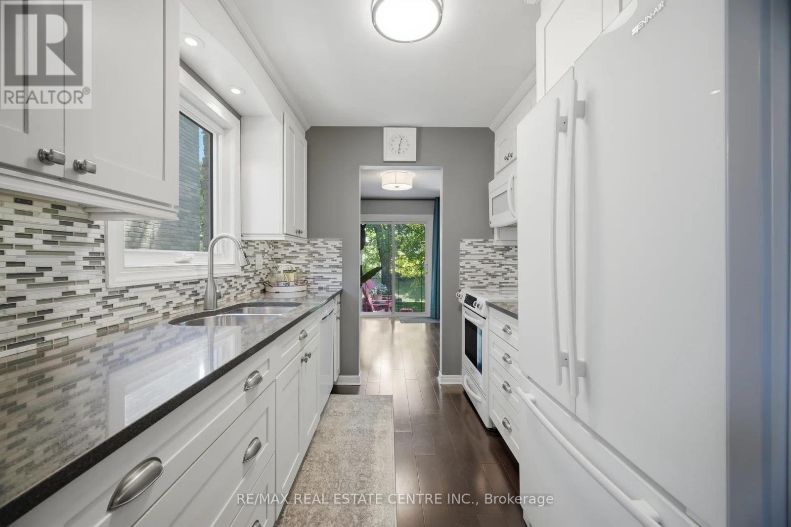 92 NANPORT STREET - 18