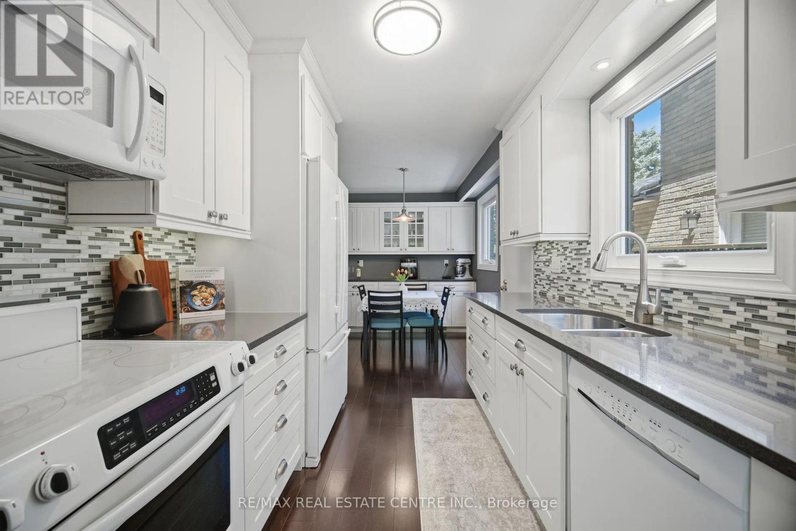 92 NANPORT STREET - 19