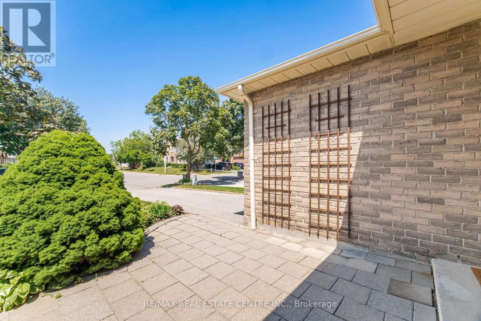 92 NANPORT STREET - 5