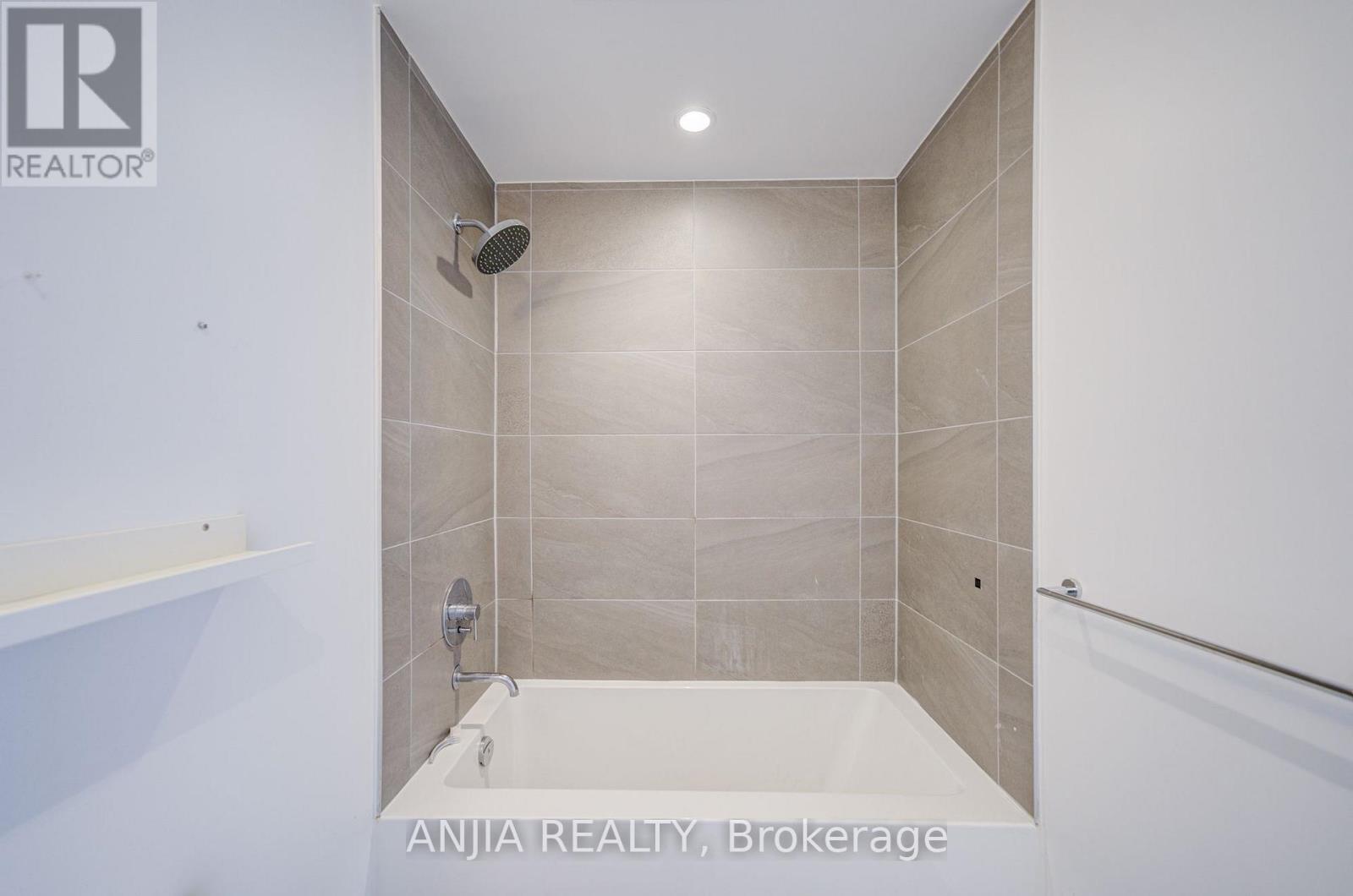 #6102 5 BUTTERMILL AVENUE - 33