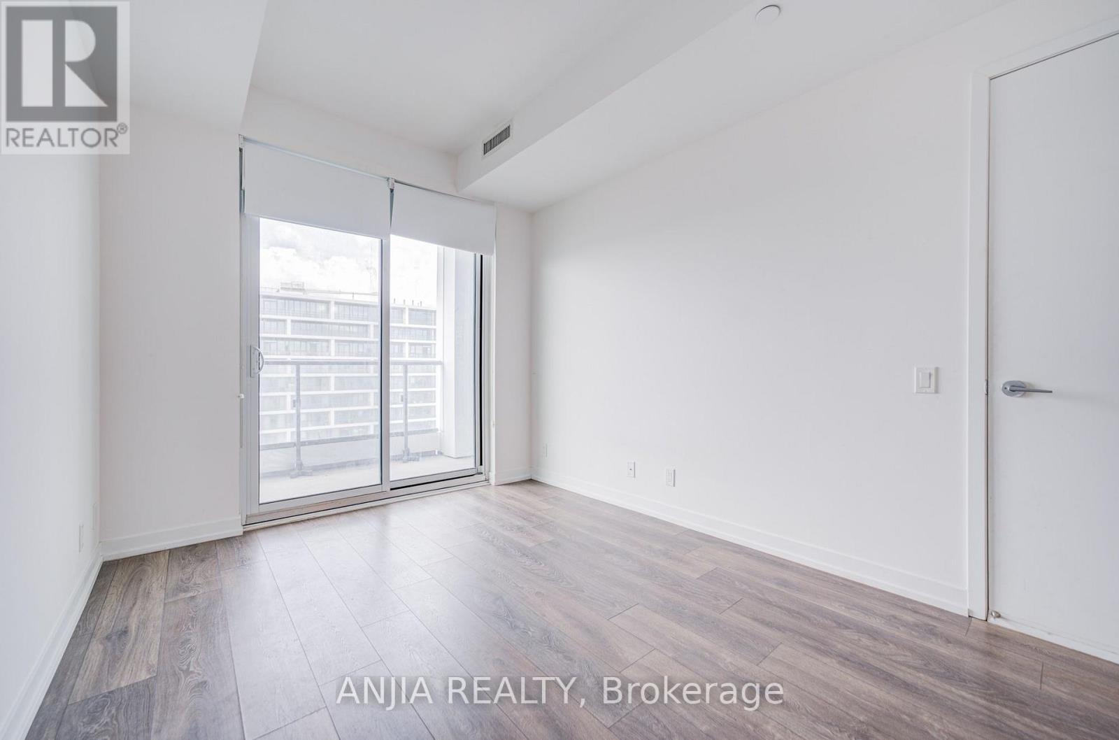 #6102 5 BUTTERMILL AVENUE - 36