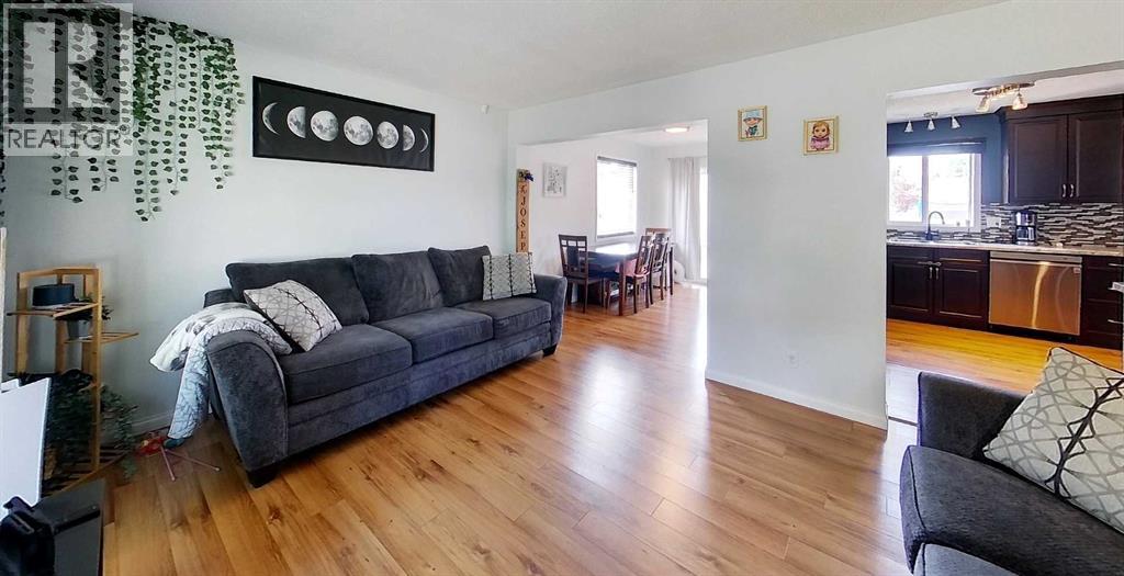 1402 Edson Drive - 4