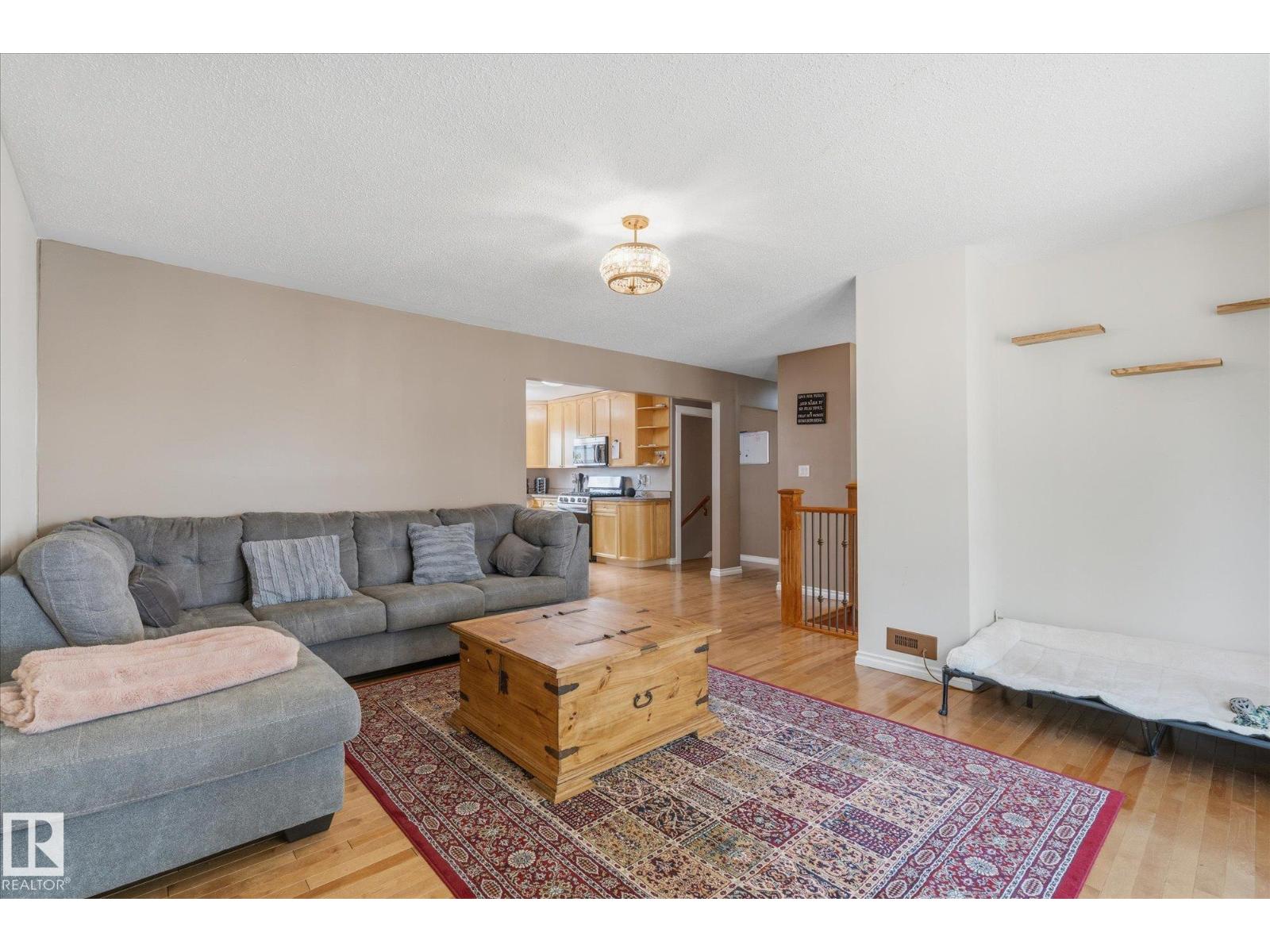 8529 95 Avenue - Photo 7