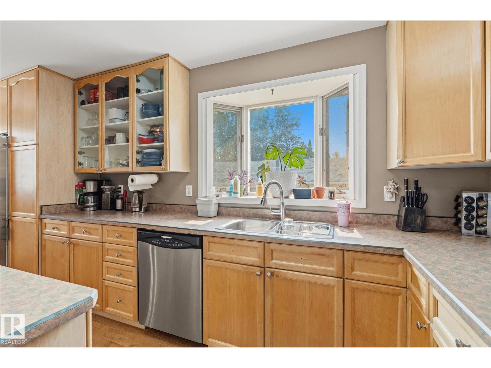 8529 95 Avenue - Photo 10