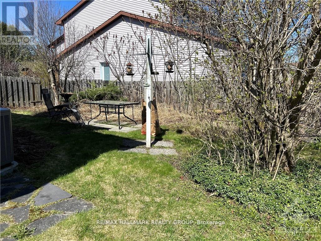 3 Bed, 3 Bath House for Rent in Ottawa – 6417 LOIRE DRIVE, Ottawa – MLS# X13606418 - Image 20