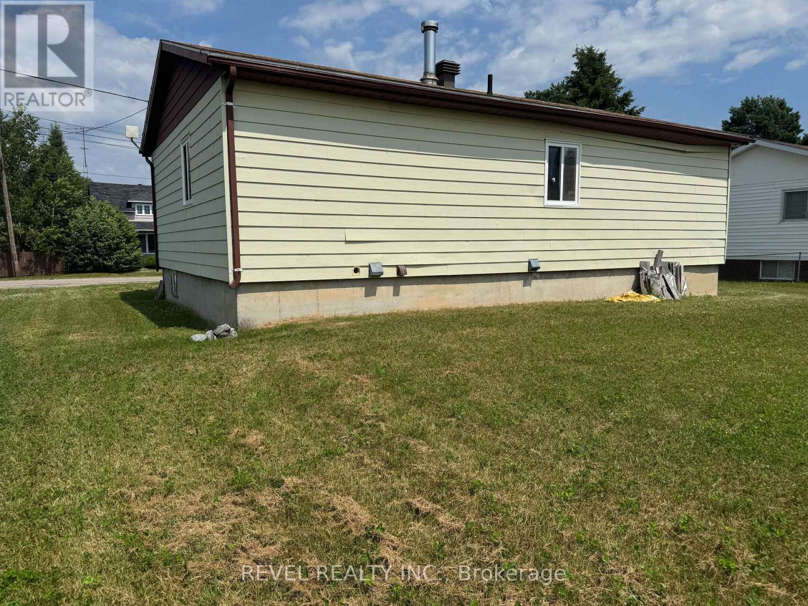 42 GAUTHIER STREET - 25