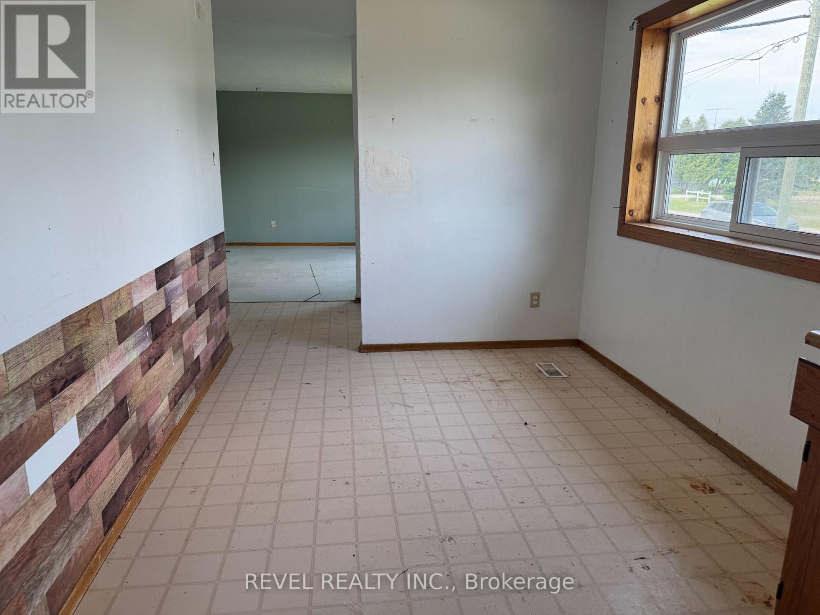 42 GAUTHIER STREET - 4
