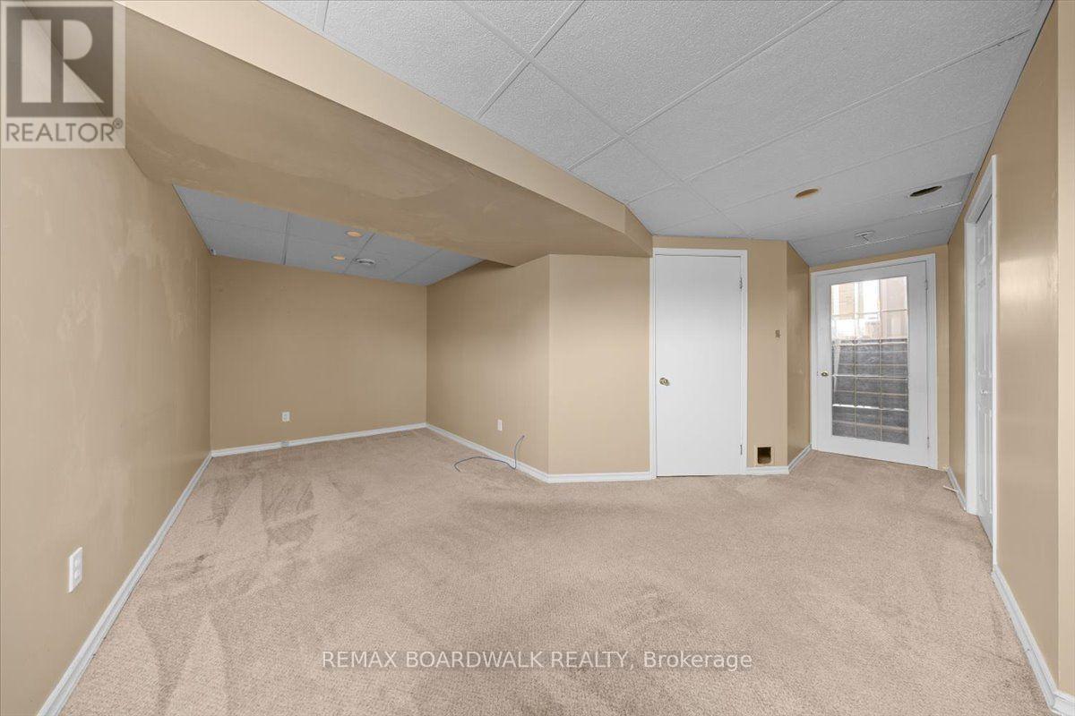 104 DUNHAM STREET - Image 26