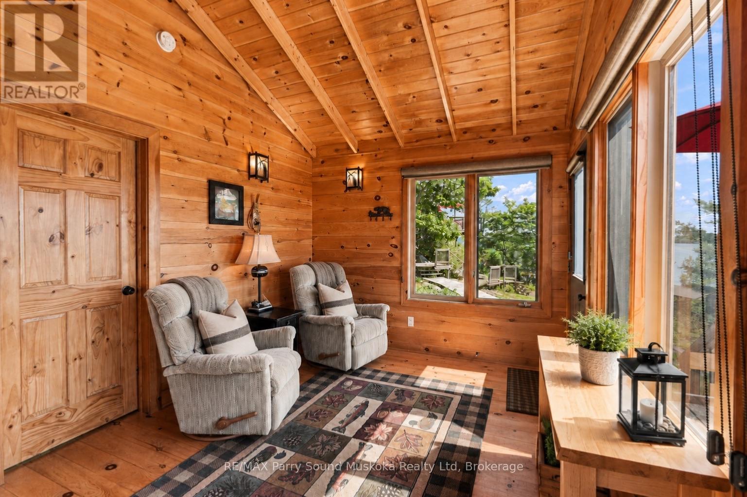 43 15C ISLAND - Image 19